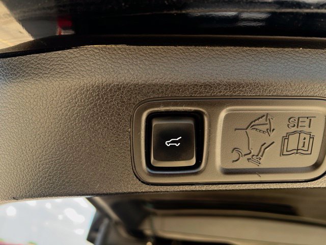 Certified 2018 Ford Expedition Platinum RWD image 21