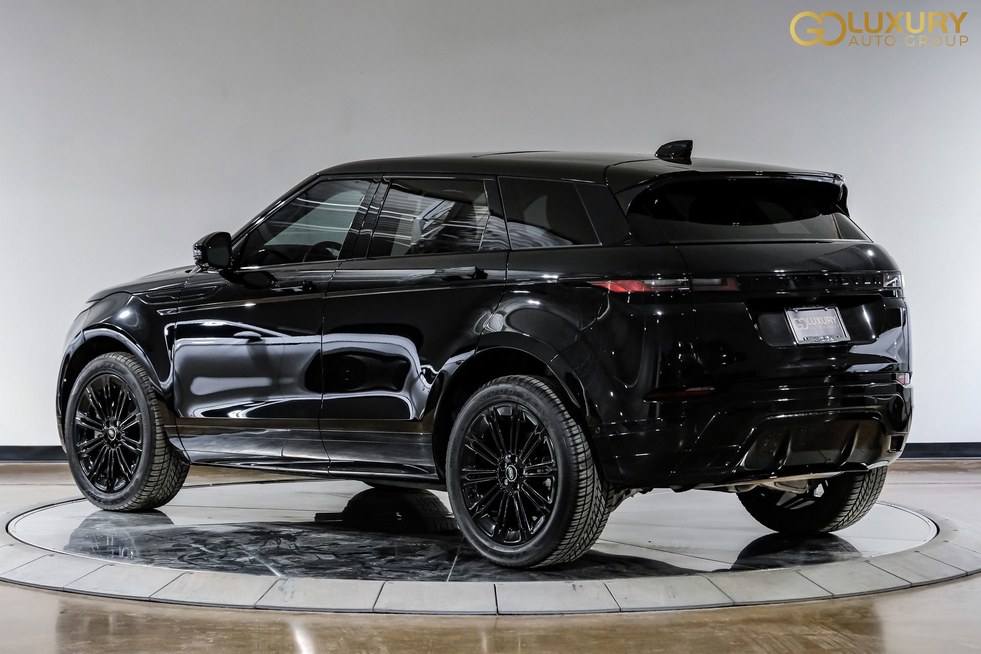 Used 2024 Land Rover Range Rover Evoque Dynamic SE AWD/4WD image 11