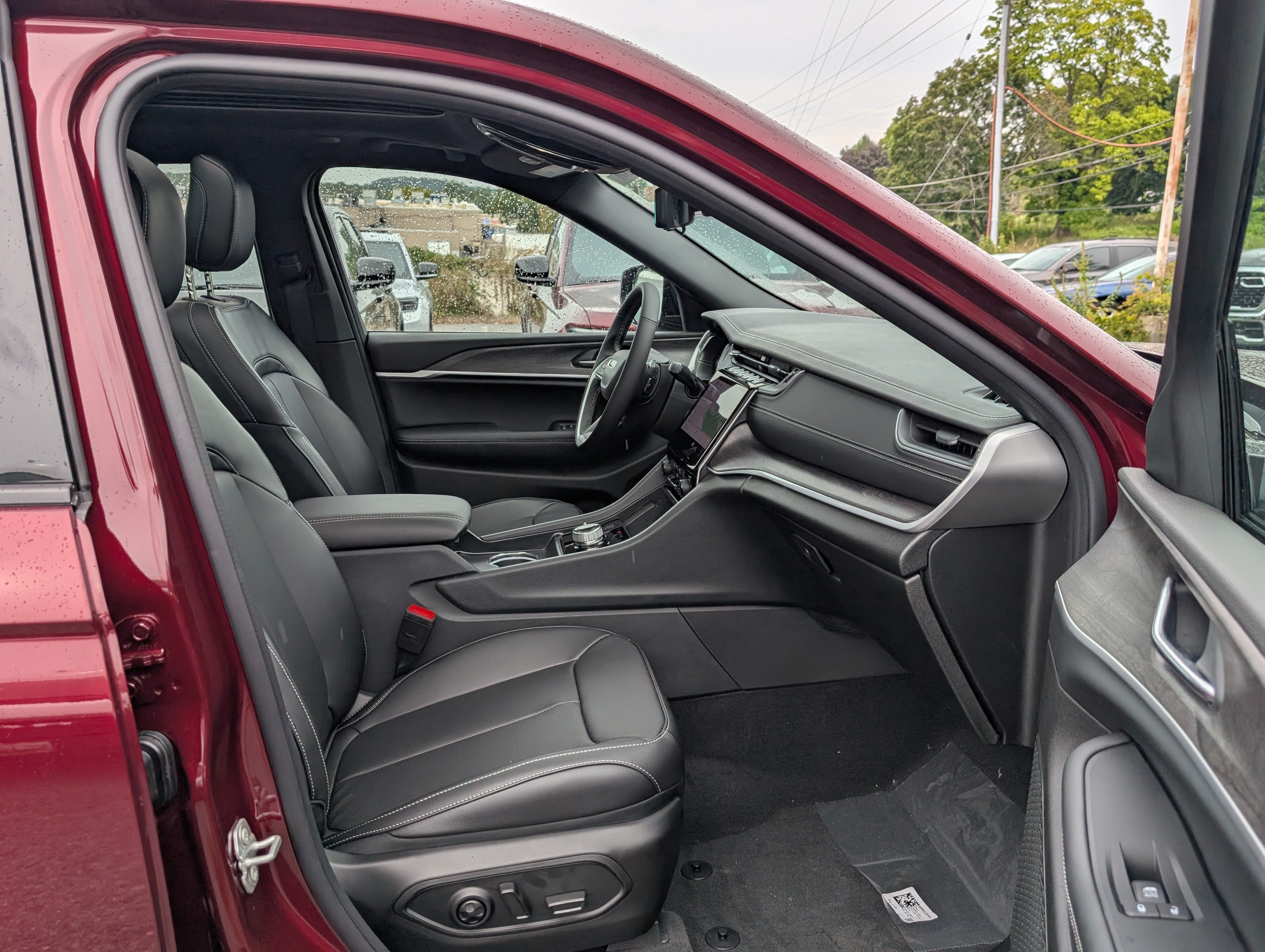 New 2025 Jeep Grand Cherokee Limited w/ Luxury Tech Group II AWD/4WD image 10