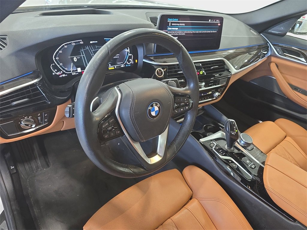 Used 2023 BMW 530e w/ Premium Package image 16