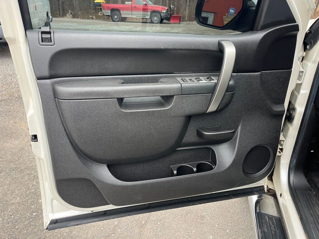 Used 2011 Chevrolet Silverado 1500 LT w/ All-Star Edition image 22