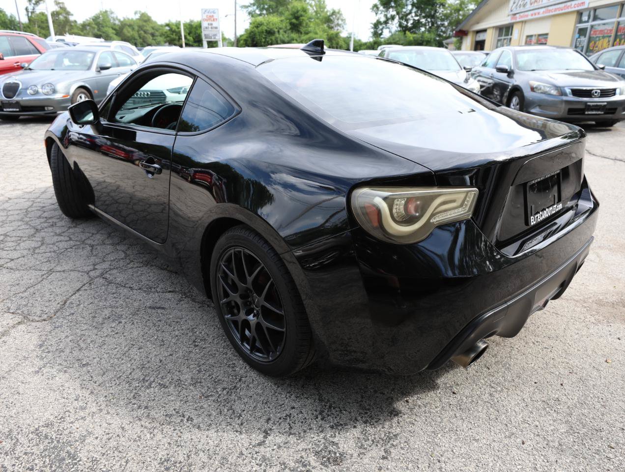 Used 2015 Scion FR-S RWD image 9