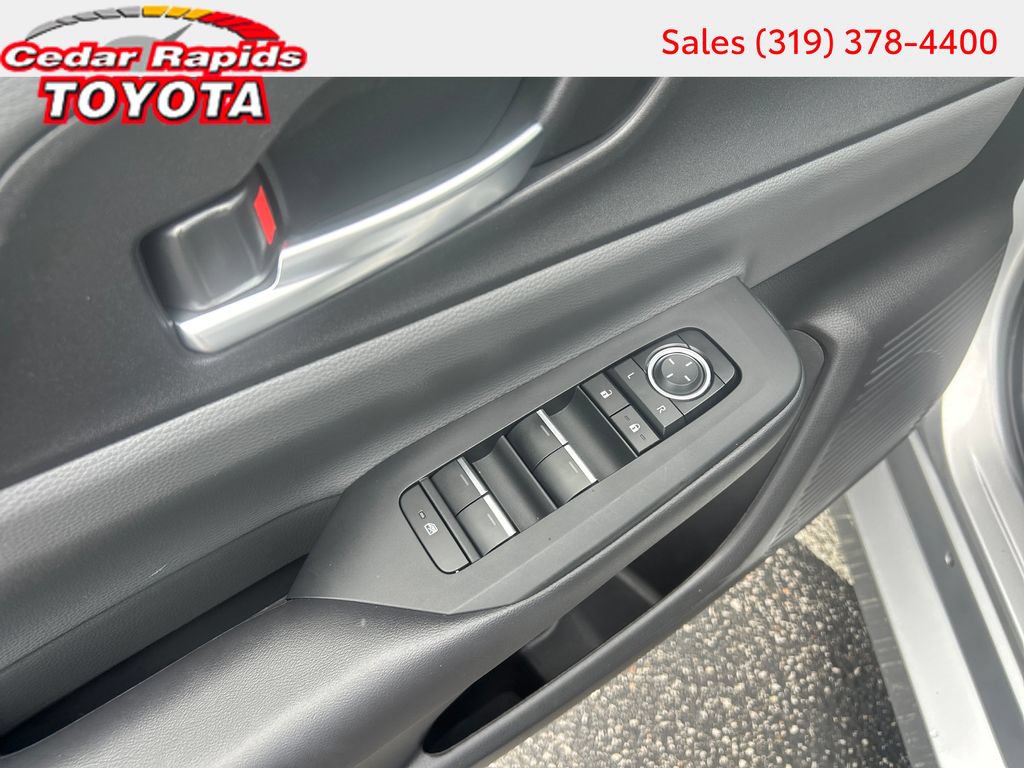 Certified 2024 Toyota Prius XLE FWD image 12