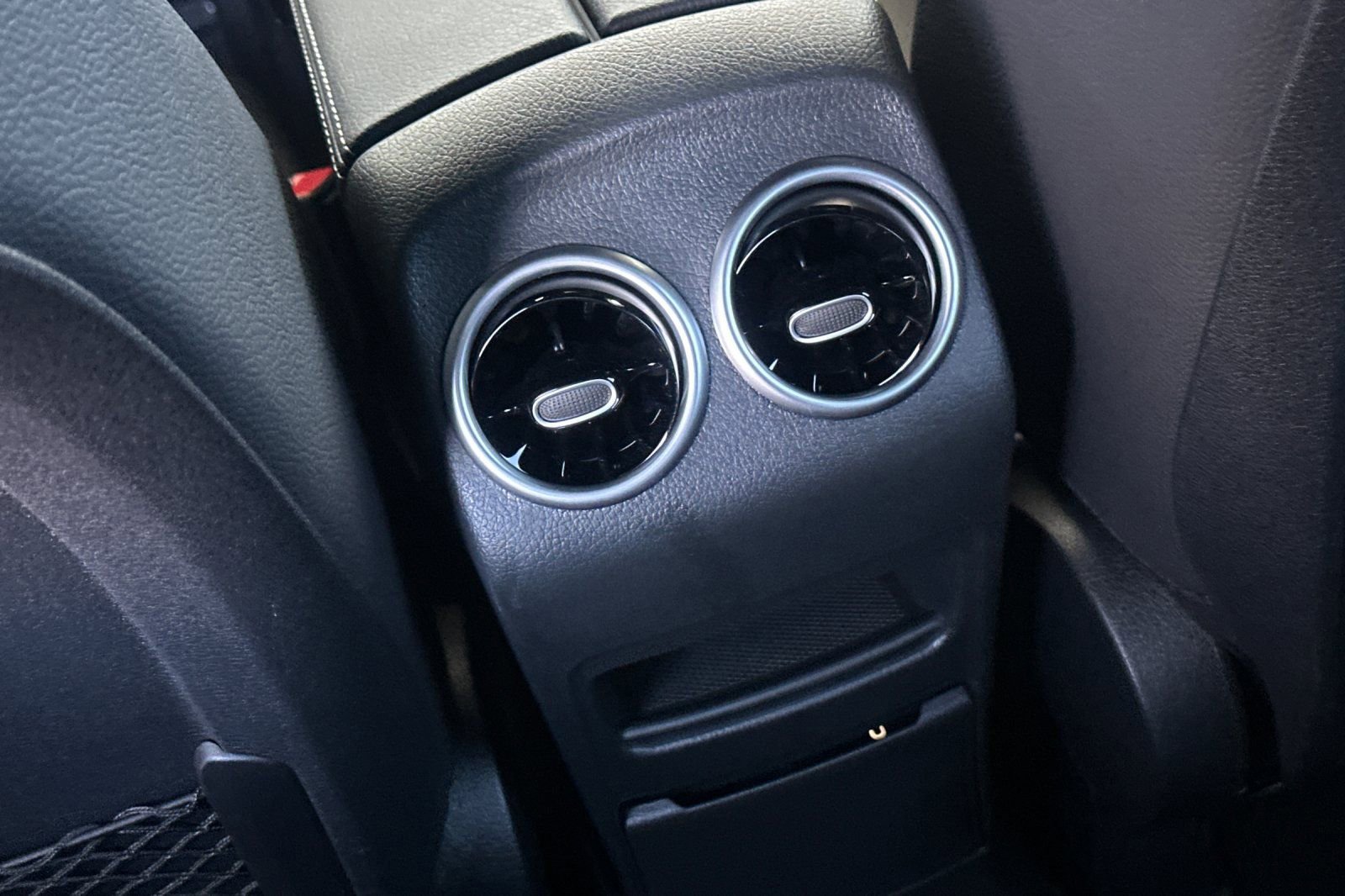 Certified 2026 Mercedes-Benz GLB 250 image 31