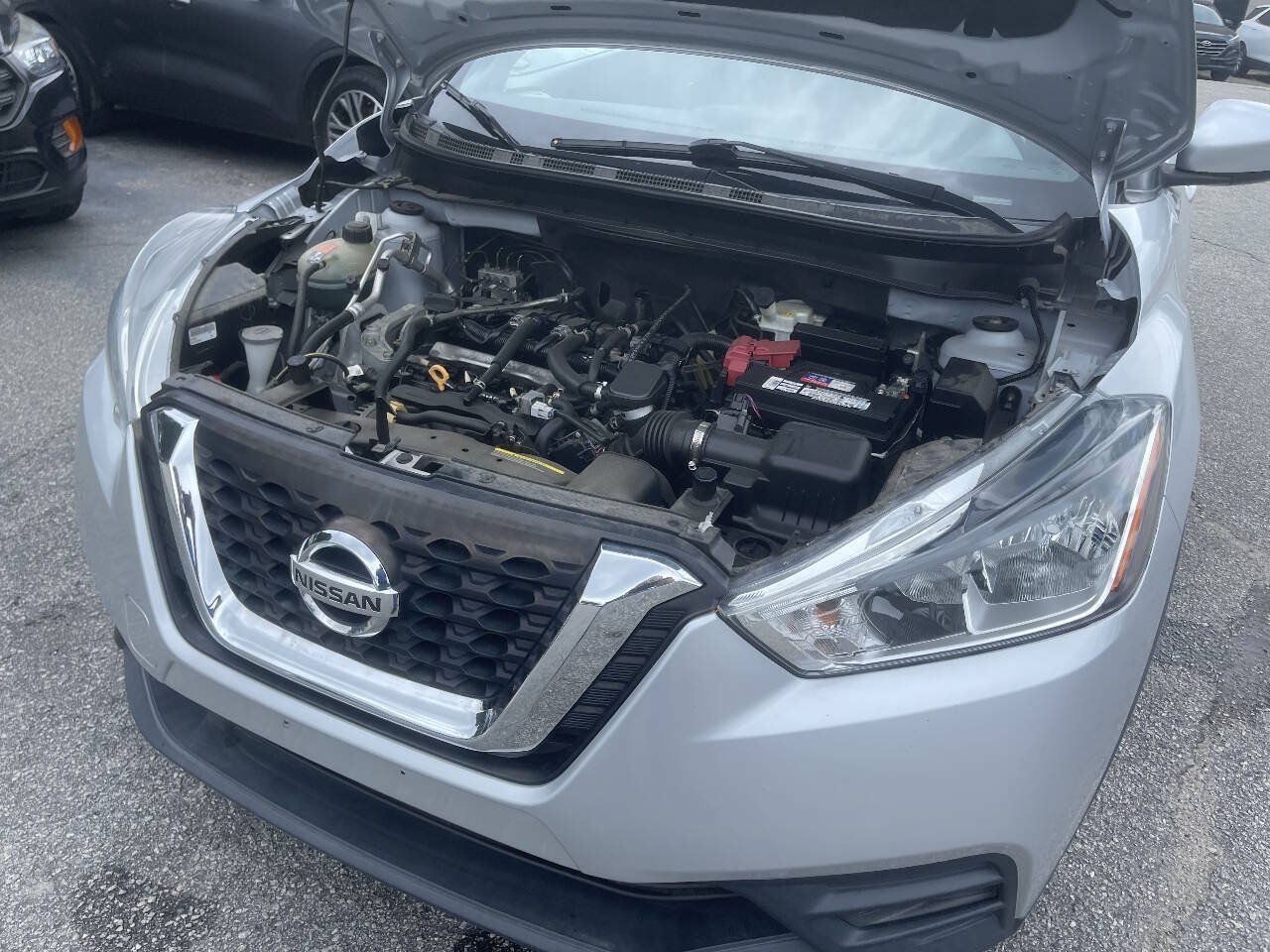 Used 2018 Nissan Kicks SV FWD image 32