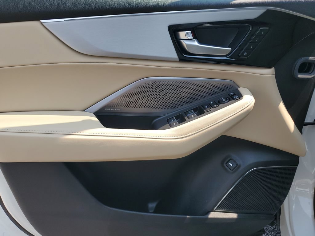 Certified 2026 Acura MDX w/ Technology Package FWD image 19