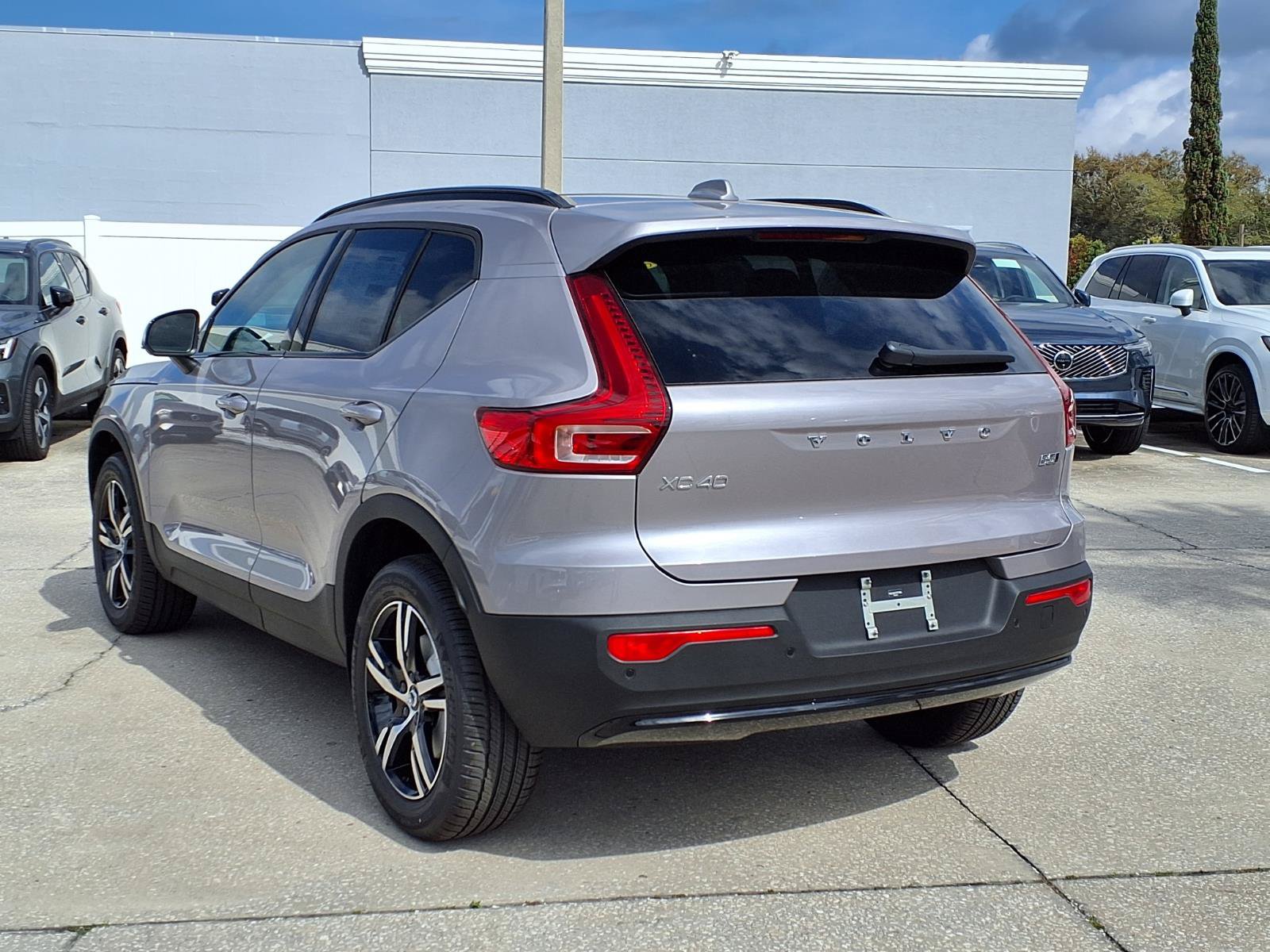 New 2026 Volvo XC40 B5 Core AWD/4WD image 5