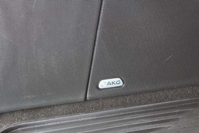 Used 2025 Cadillac Escalade ESV Sport Platinum w/ LPO, Floor Liner Package AWD/4WD image 7