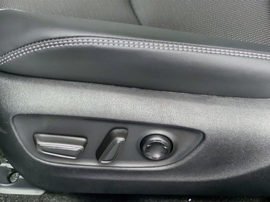 Used 2025 Toyota RAV4 Limited w/ Advanced Technology Package FWD image 13