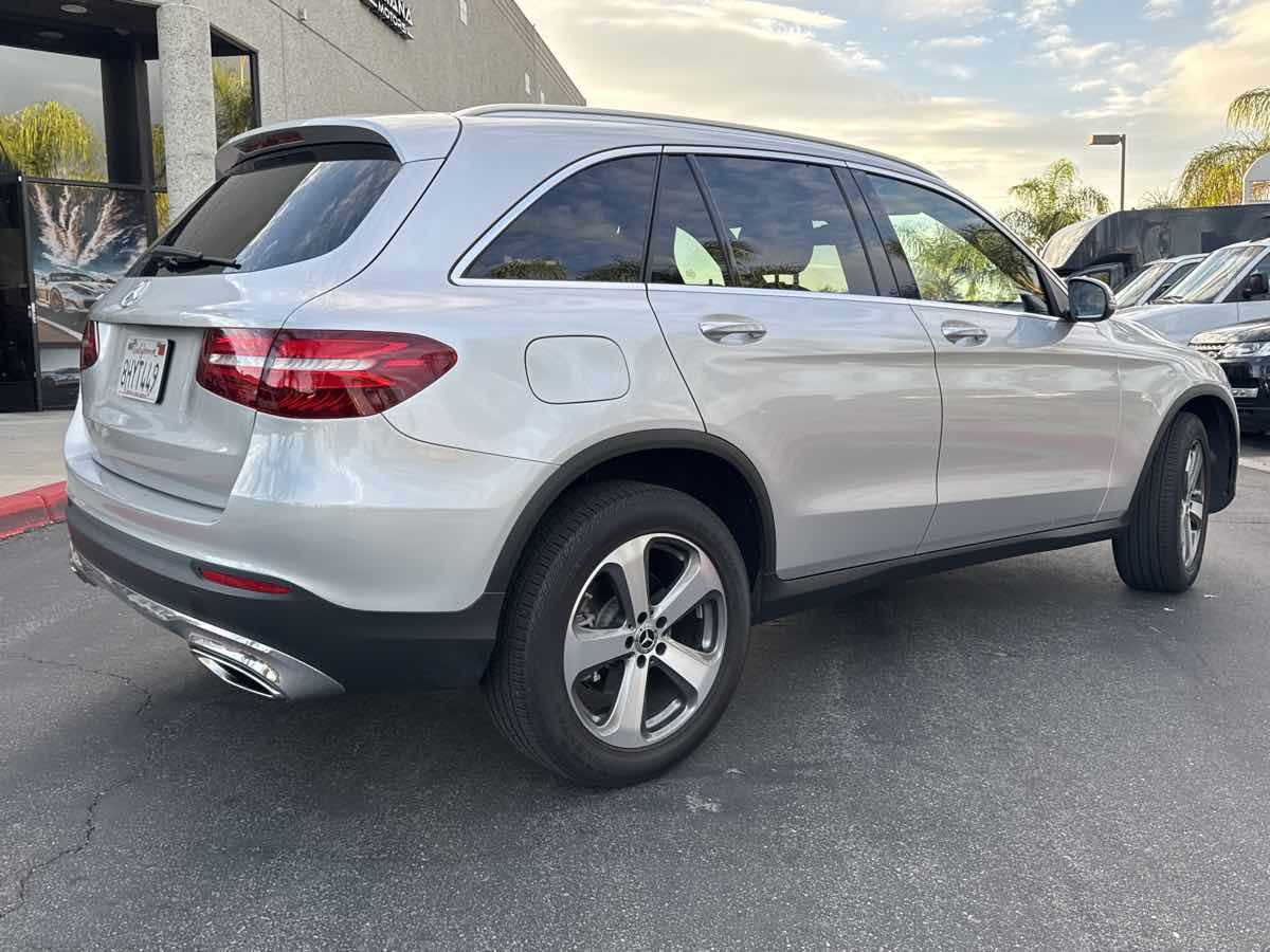 Used 2019 Mercedes-Benz GLC 300 image 4