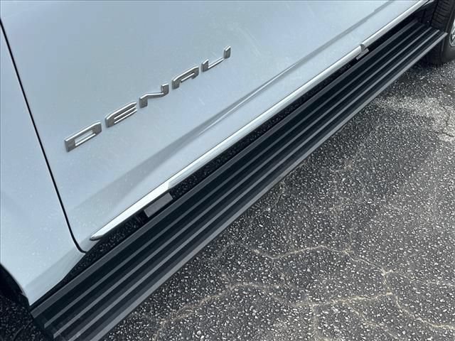 New 2026 GMC Yukon Denali w/ Denali Reserve Package AWD/4WD image 20
