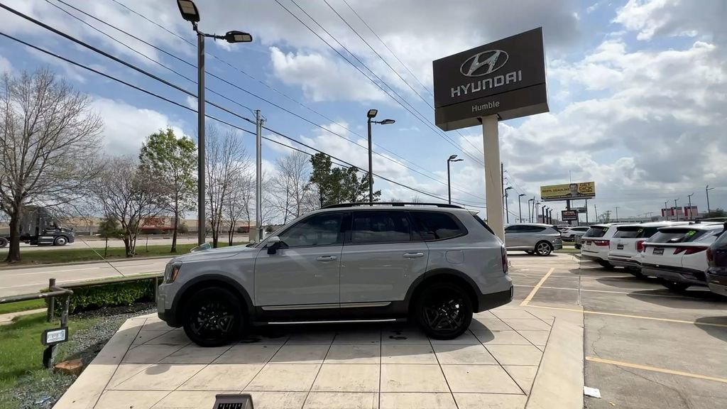 Used 2023 Kia Telluride EX X-Line image 3