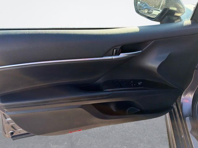 Used 2024 Toyota Camry SE w/ Convenience Package image 20