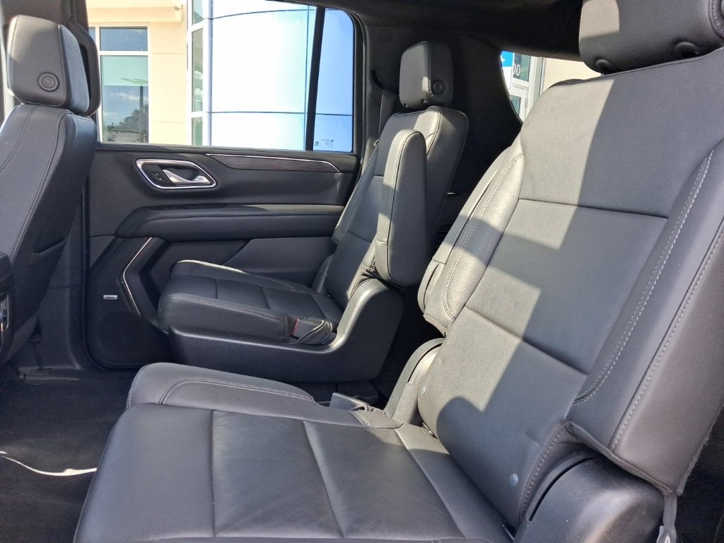 Used 2023 Chevrolet Suburban Z71 w/ Luxury Package image 26