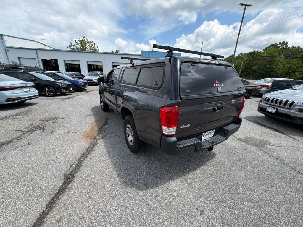 Used 2016 Toyota Tacoma SR AWD/4WD image 9