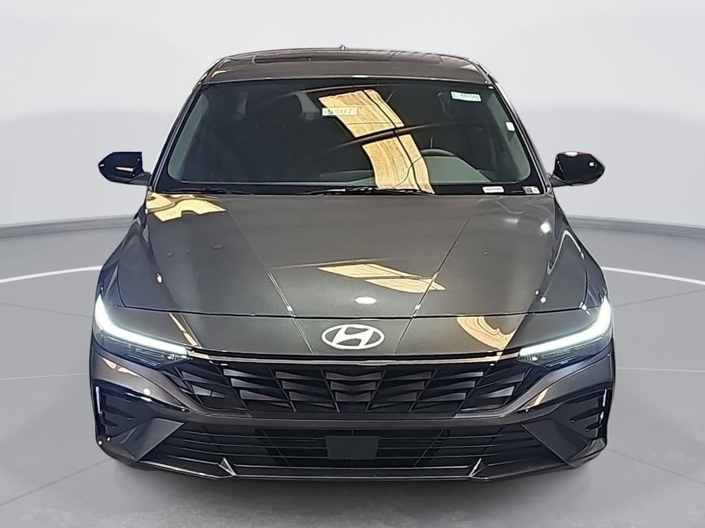New 2026 Hyundai Elantra SEL Sport Premium FWD image 2