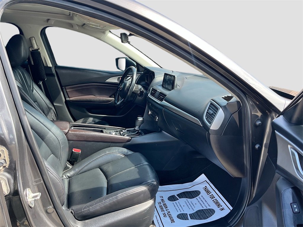 Used 2017 MAZDA MAZDA3 Touring w/ Popular Equipment Package image 27