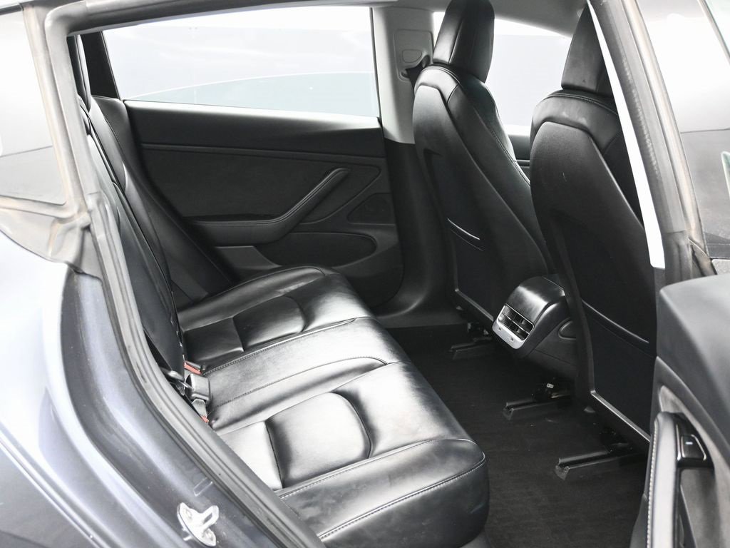 Used 2018 Tesla Model 3 Long Range image 37