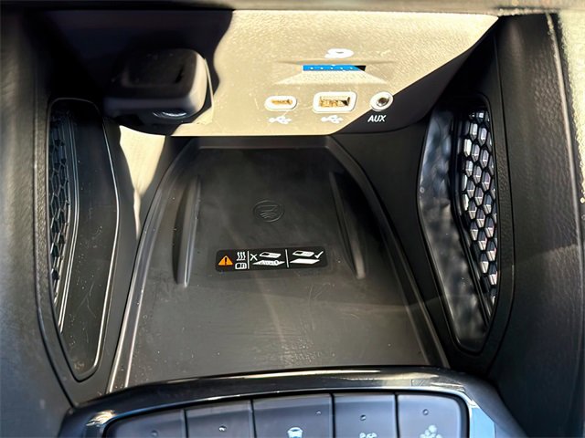 Used 2023 Chevrolet TrailBlazer RS w/ Sun and Liftgate Package image 27