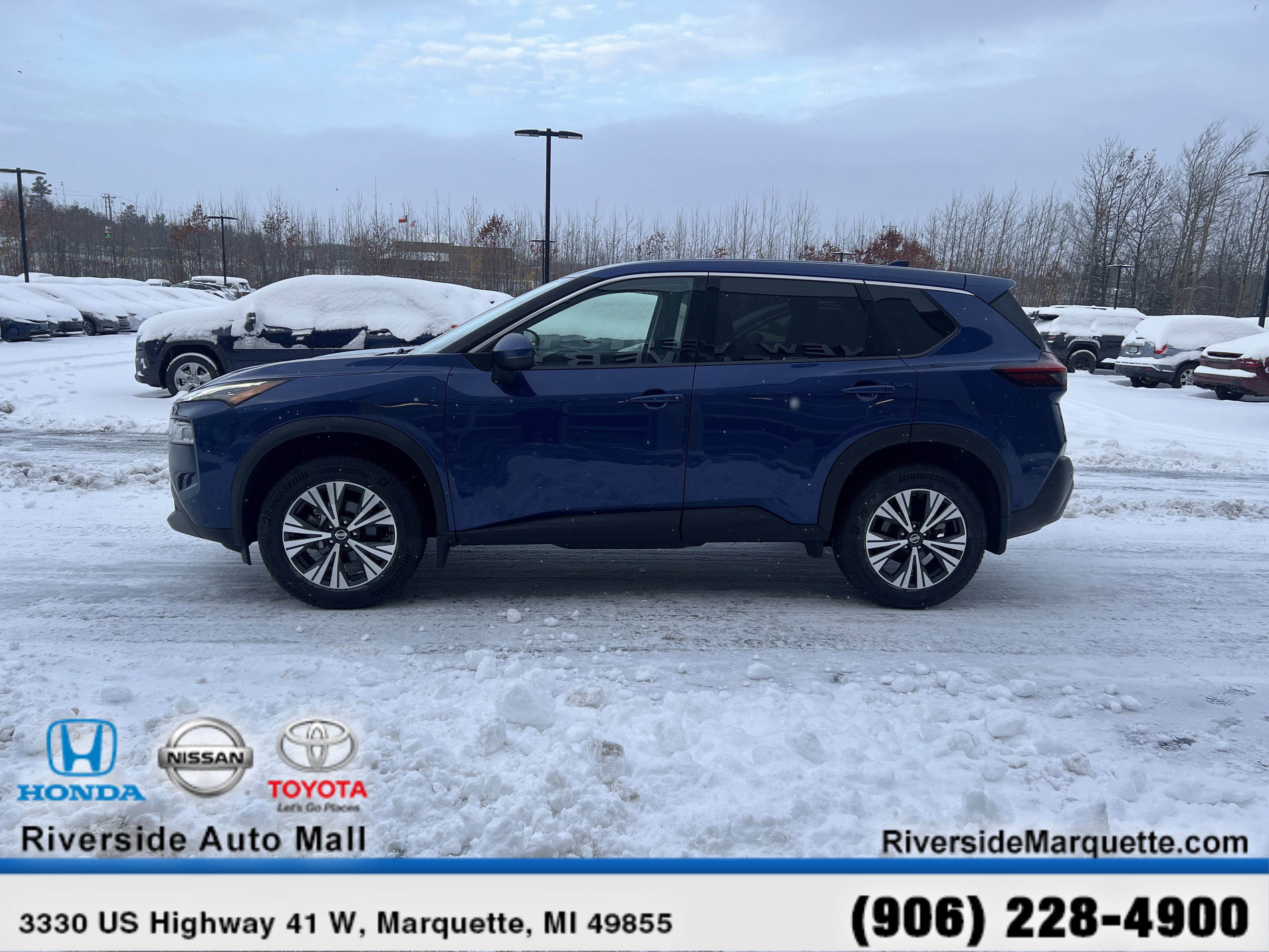 Used 2021 Nissan Rogue SV image 4