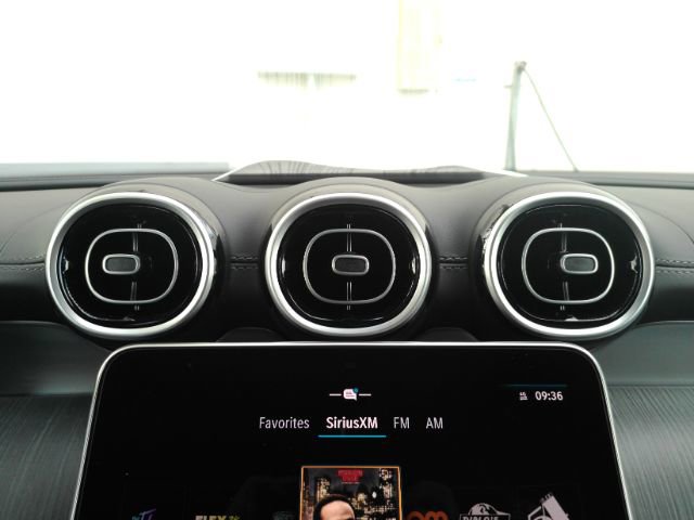 Used 2024 Mercedes-Benz GLC 300 image 42