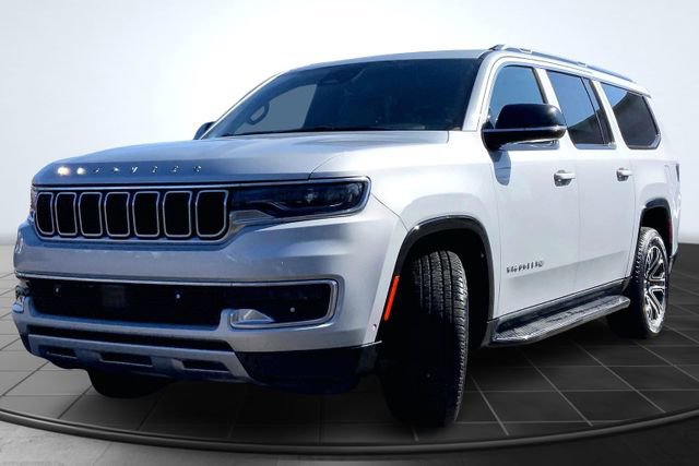 Used 2025 Jeep Wagoneer L Series II image 4