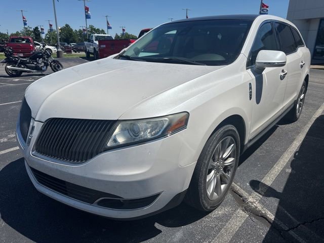 Used 2014 Lincoln MKT FWD image 3