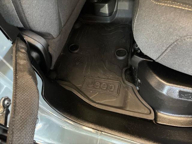 Certified 2024 Jeep Wrangler Unlimited AWD/4WD image 17