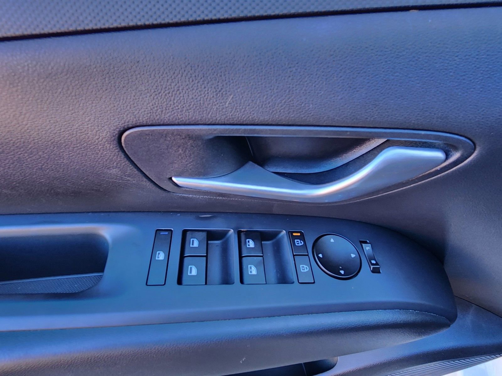 Certified 2025 Hyundai Tucson SEL image 9