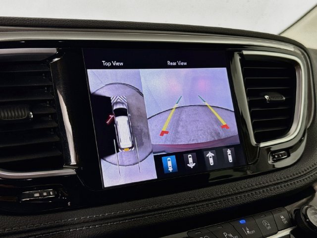 Used 2019 Chrysler Pacifica Limited w/ Advanced Safetytec Group FWD image 5