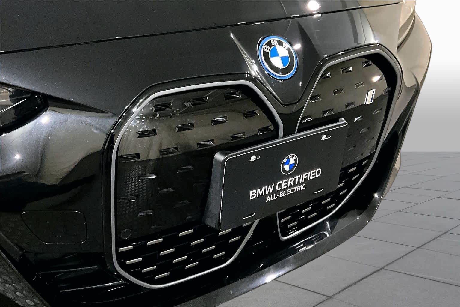 Used 2023 BMW i4 eDrive40 w/ M Sport Package RWD image 31