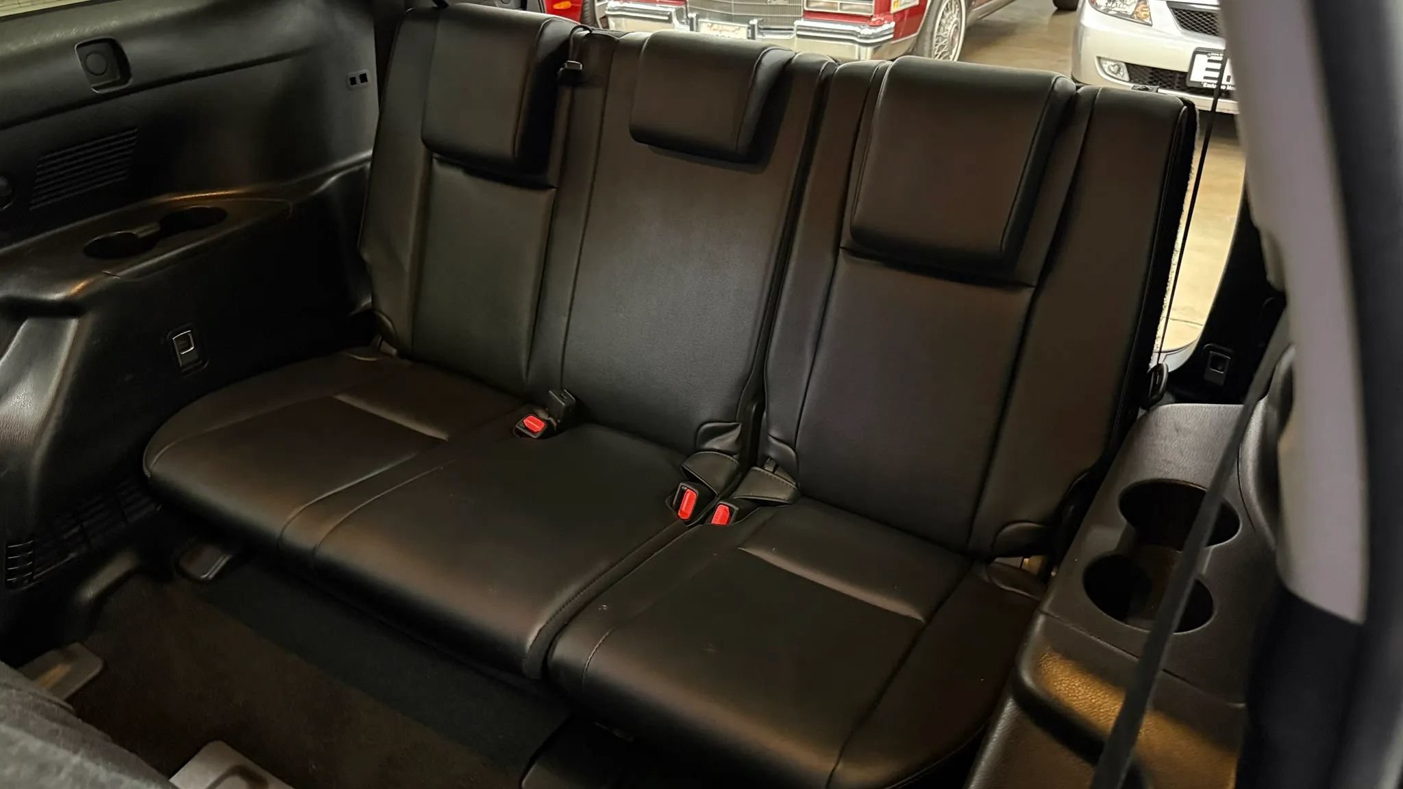 Used 2019 Toyota Highlander XLE AWD/4WD image 17