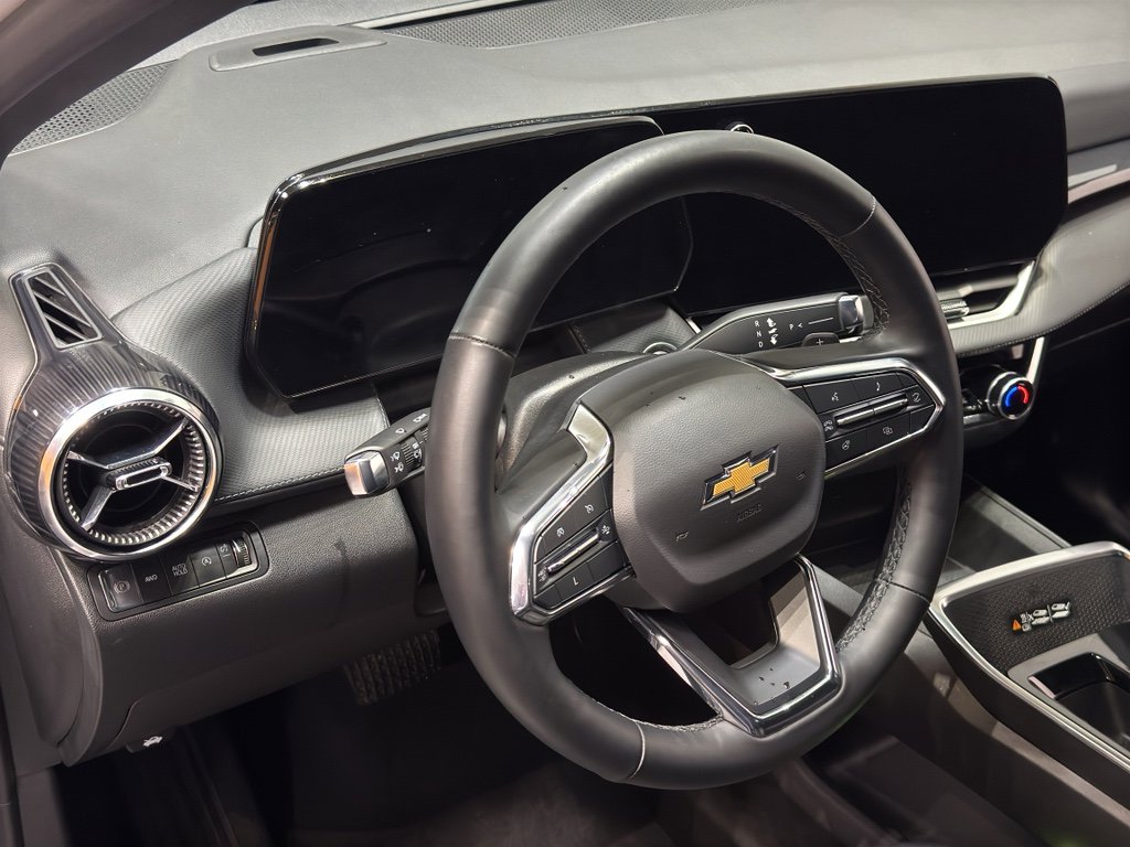 Used 2025 Chevrolet Equinox LT w/ Convenience Package II image 18