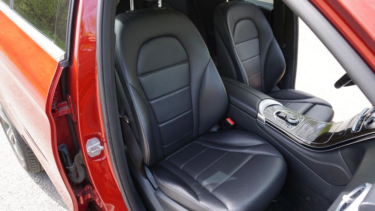 Used 2017 Mercedes-Benz GLC 300 4MATIC image 19