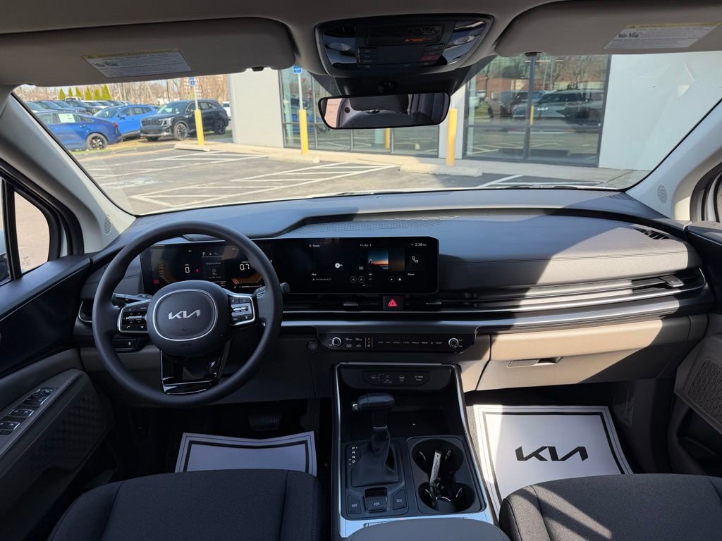 New 2026 Kia Carnival LX FWD image 22