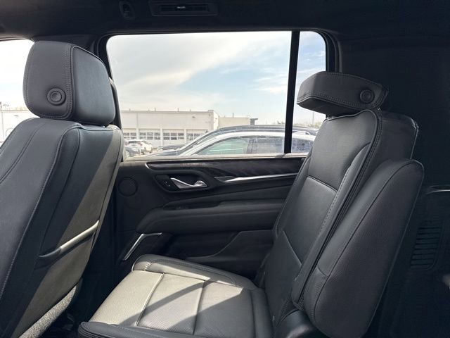 Used 2021 GMC Yukon XL Denali w/ Denali Premium Package image 4