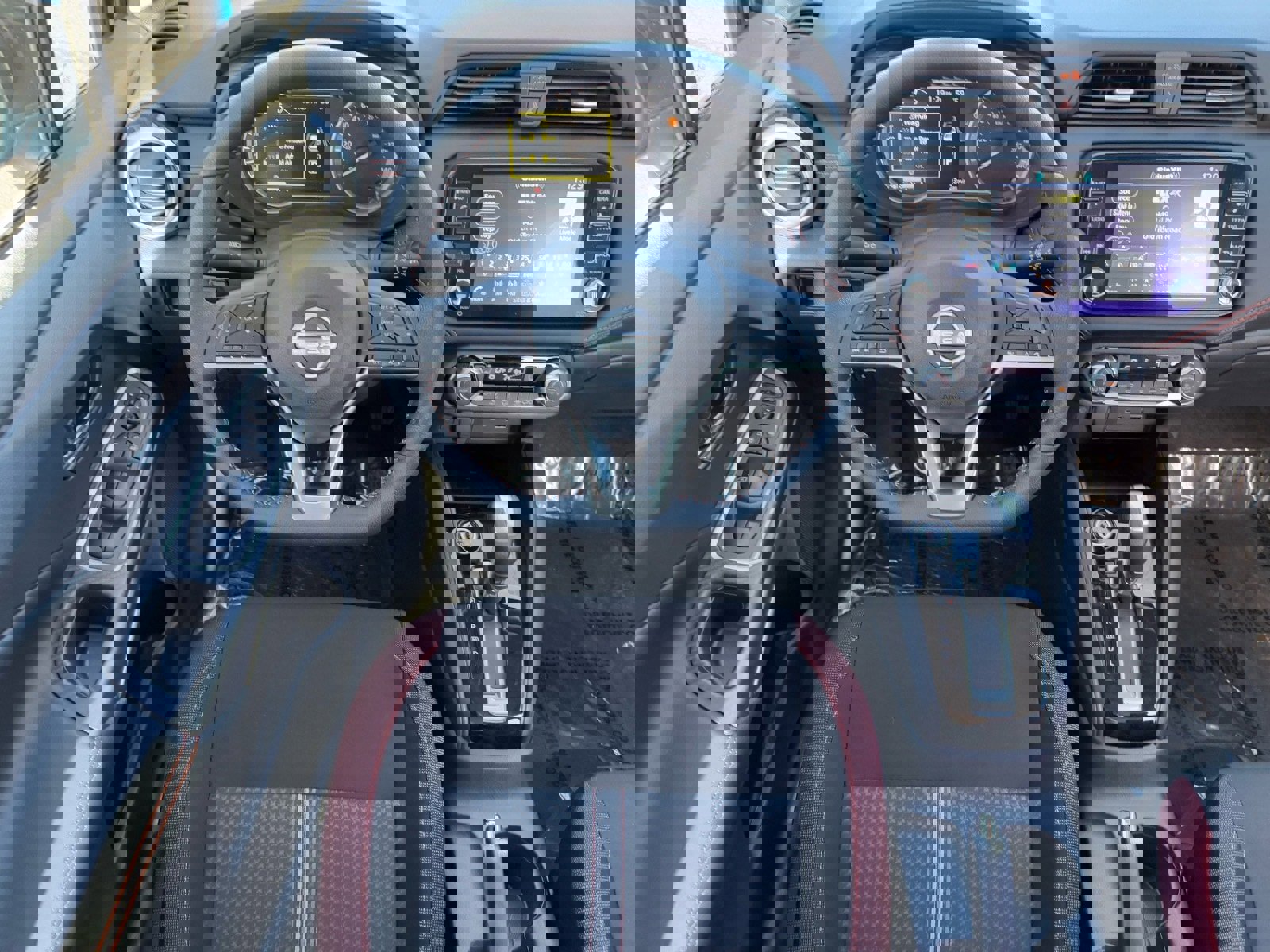 New 2025 Nissan Versa SR w/ Trunk Package image 15