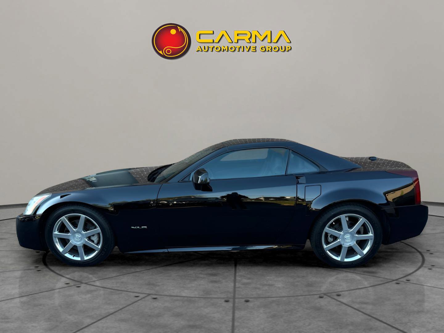 Used 2004 Cadillac XLR image 2