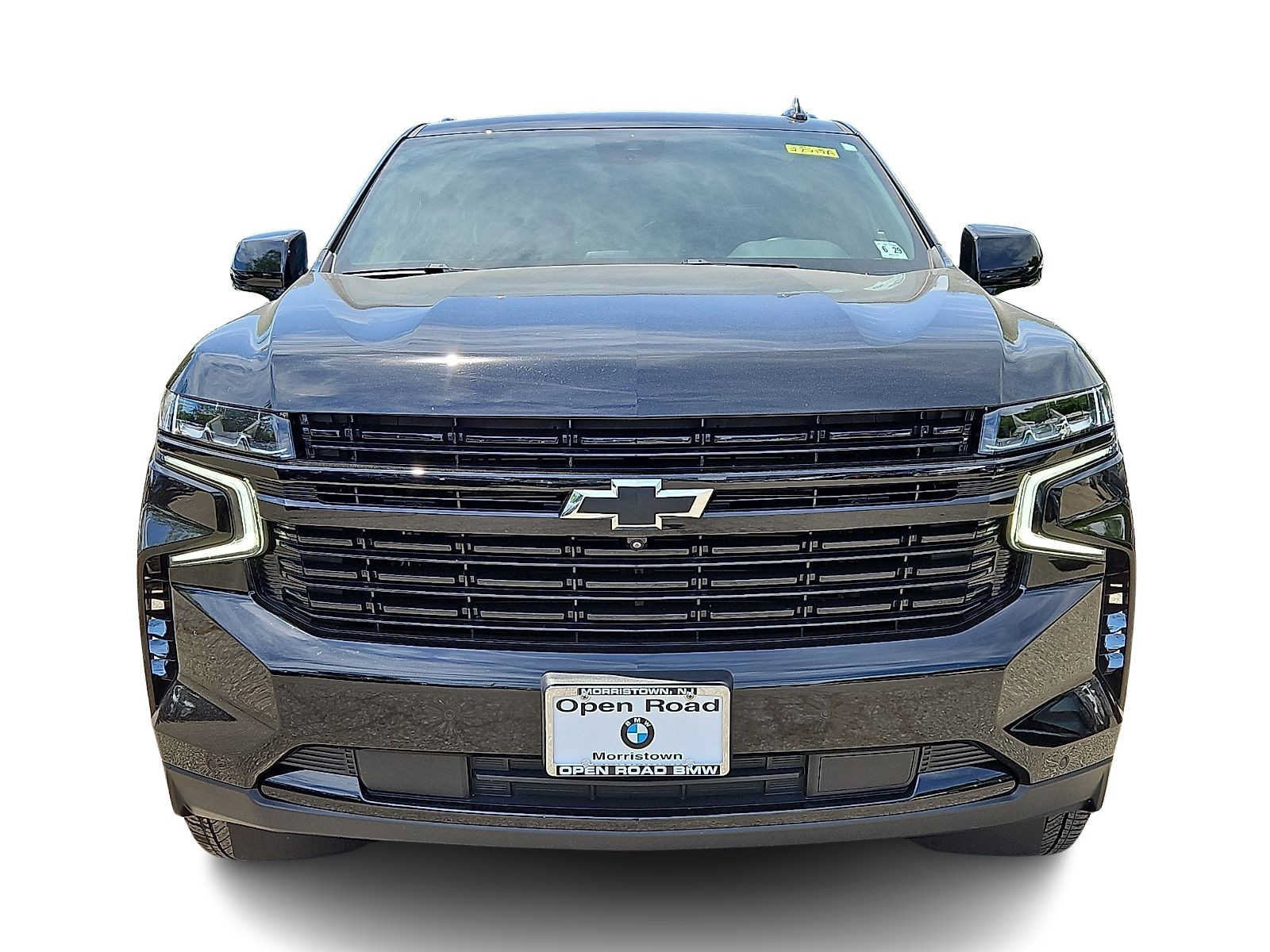 Used 2024 Chevrolet Suburban RST w/ Luxury Package AWD/4WD image 2