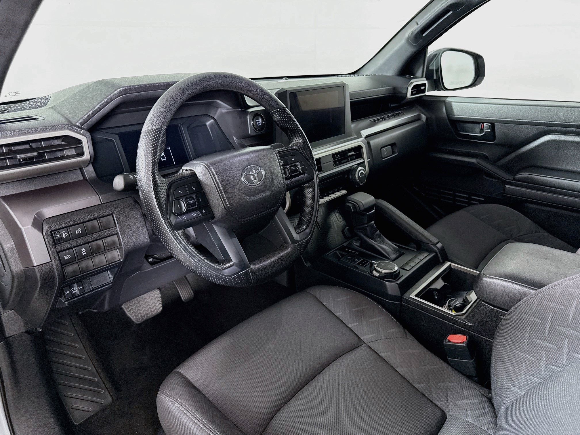 Certified 2026 Toyota Tacoma SR5 AWD/4WD image 9