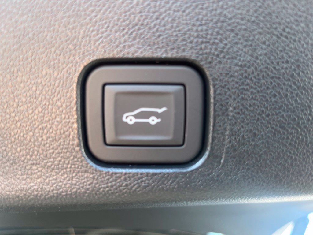 New 2027 Chevrolet Traverse LT w/ Midnight/Sport Edition FWD image 6
