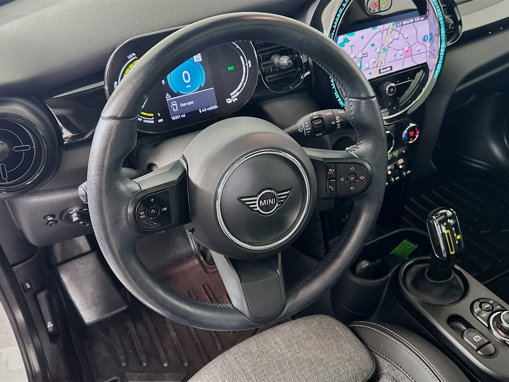 Used 2022 MINI Cooper SE image 17