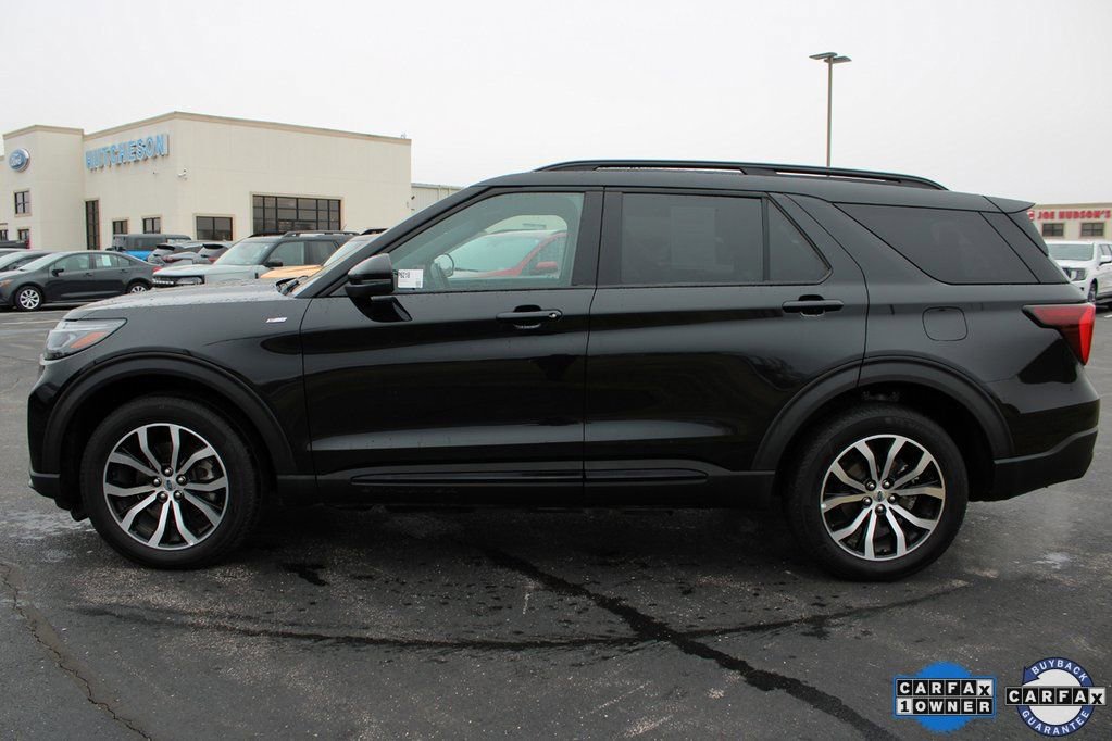 Used 2025 Ford Explorer ST-Line image 7