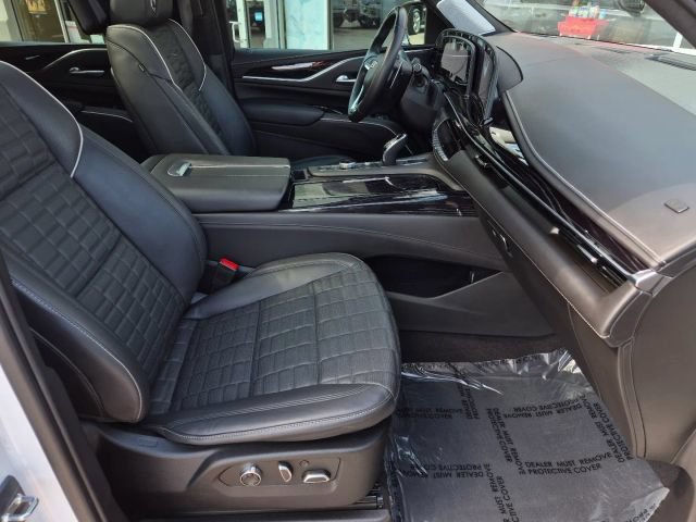 Used 2023 Cadillac Escalade ESV V AWD/4WD image 16