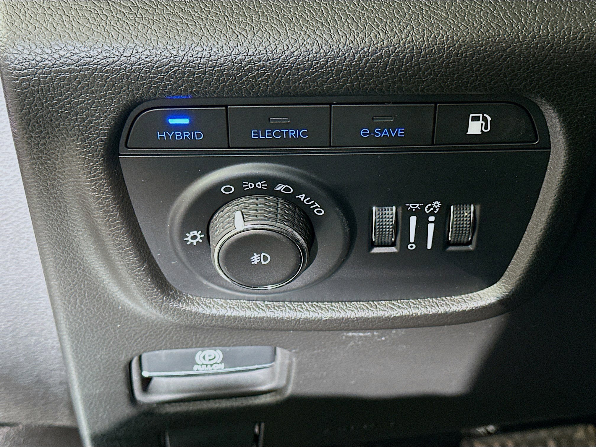 Used 2023 Jeep Grand Cherokee 30th Anniversary AWD/4WD image 16
