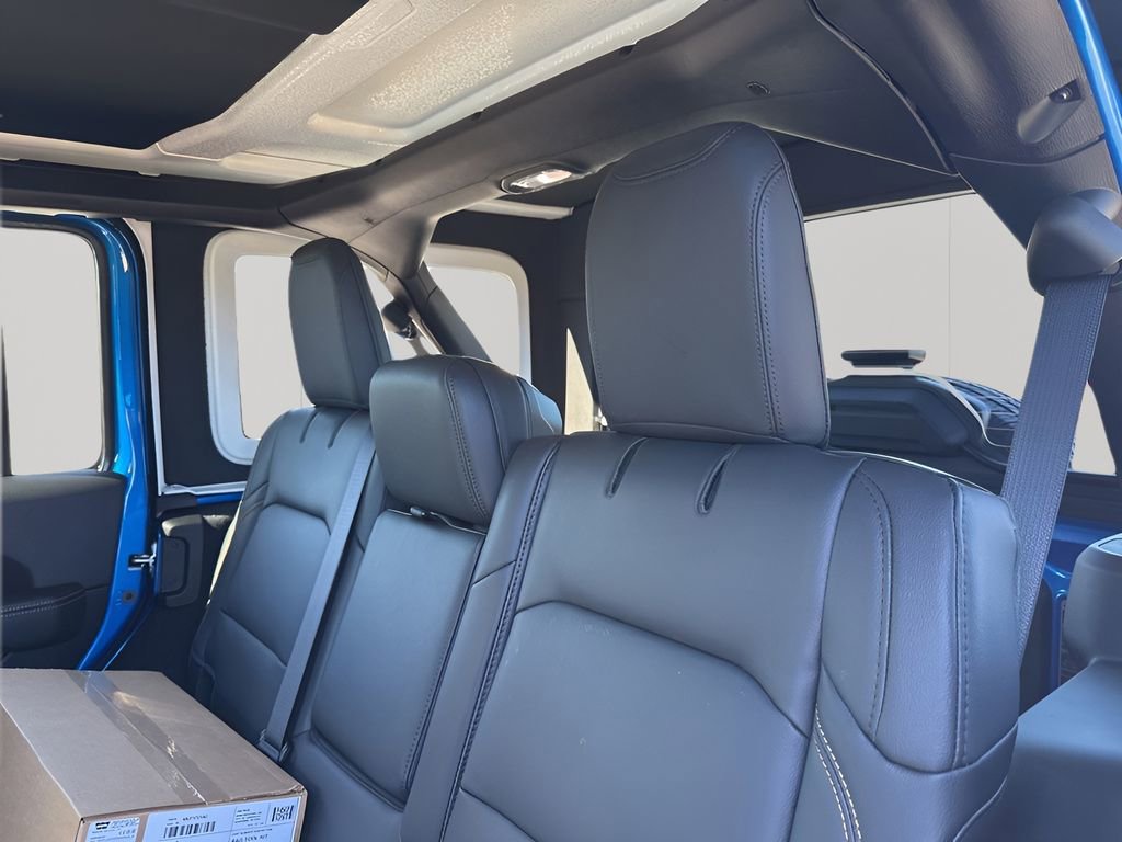 New 2026 Jeep Wrangler Unlimited Sahara AWD/4WD image 22