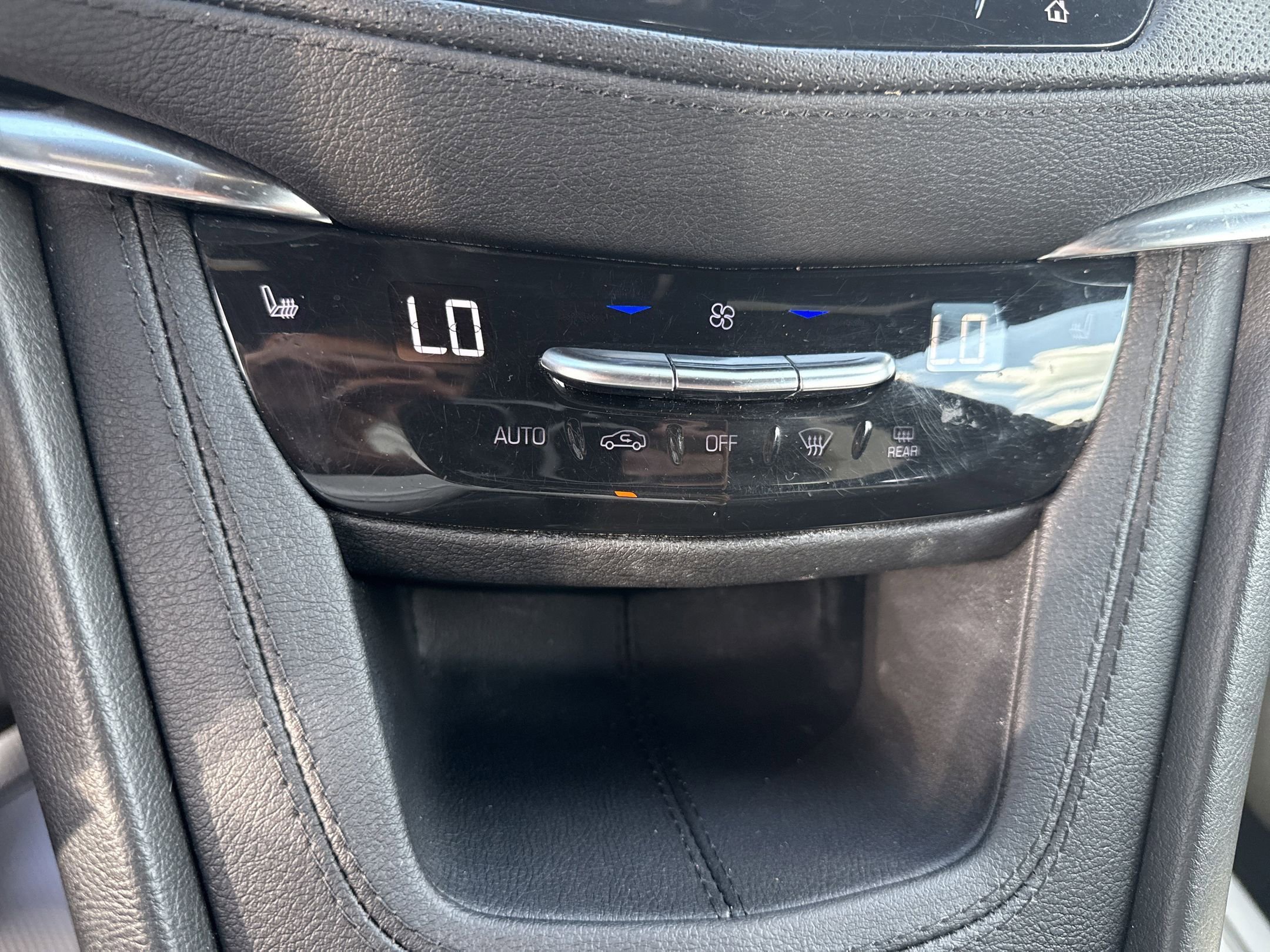 Certified 2024 Cadillac XT5 Premium Luxury image 20