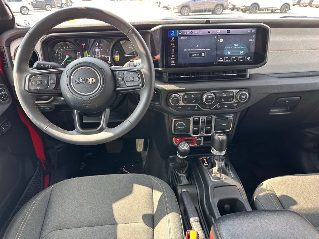 Used 2024 Jeep Wrangler Unlimited image 4