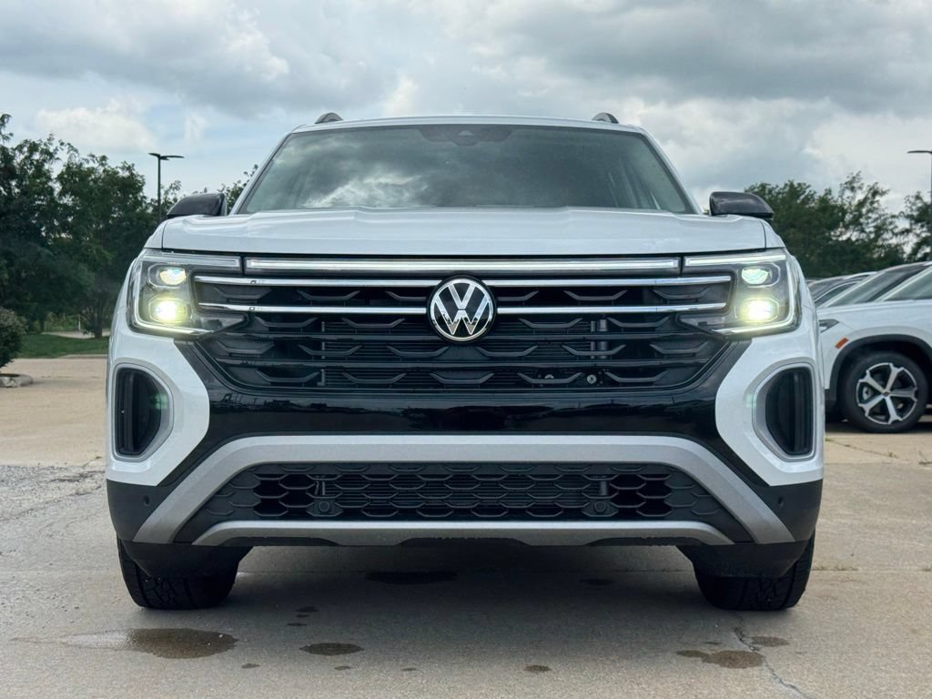 New 2026 Volkswagen Atlas Peak Edition AWD/4WD image 10