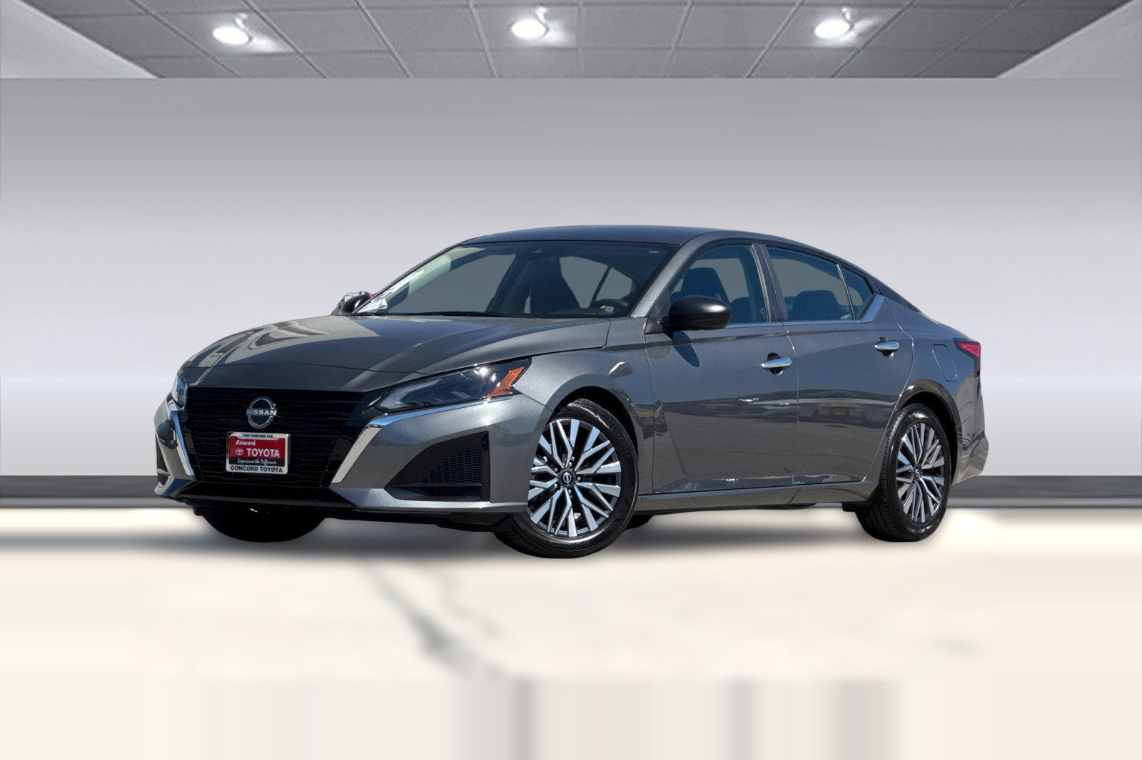 Used 2025 Nissan Altima 2.5 SV image 23